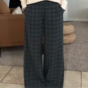 AE Women's Charcoal Plaid Trousers